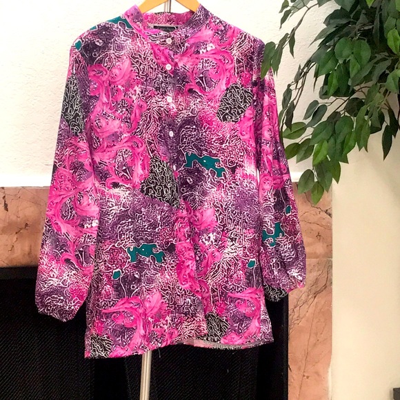 This XXL Coeur De Vague button Up Shirt And Was Designed in France - Picture 1 of 2